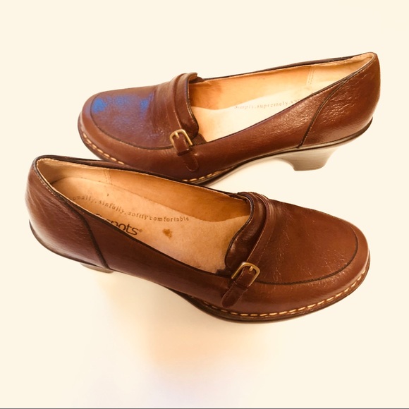 Brand new Softspots Brown Leather Loafer Heels. - Picture 5 of 8